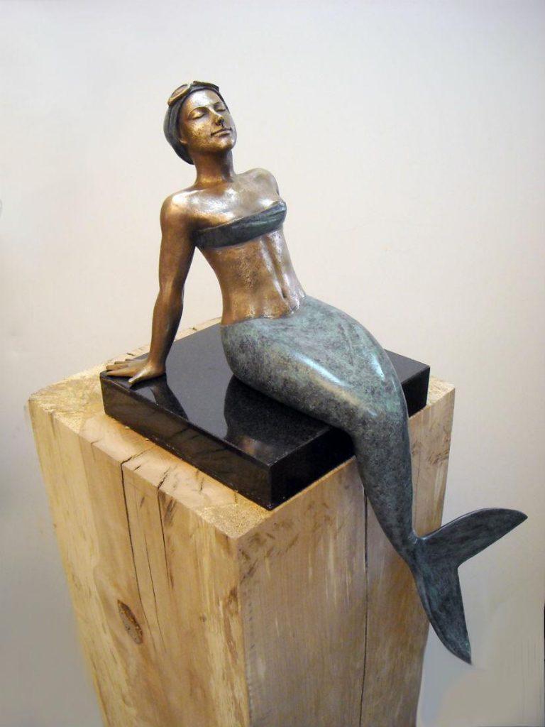 Sirena by Ignacio Gana